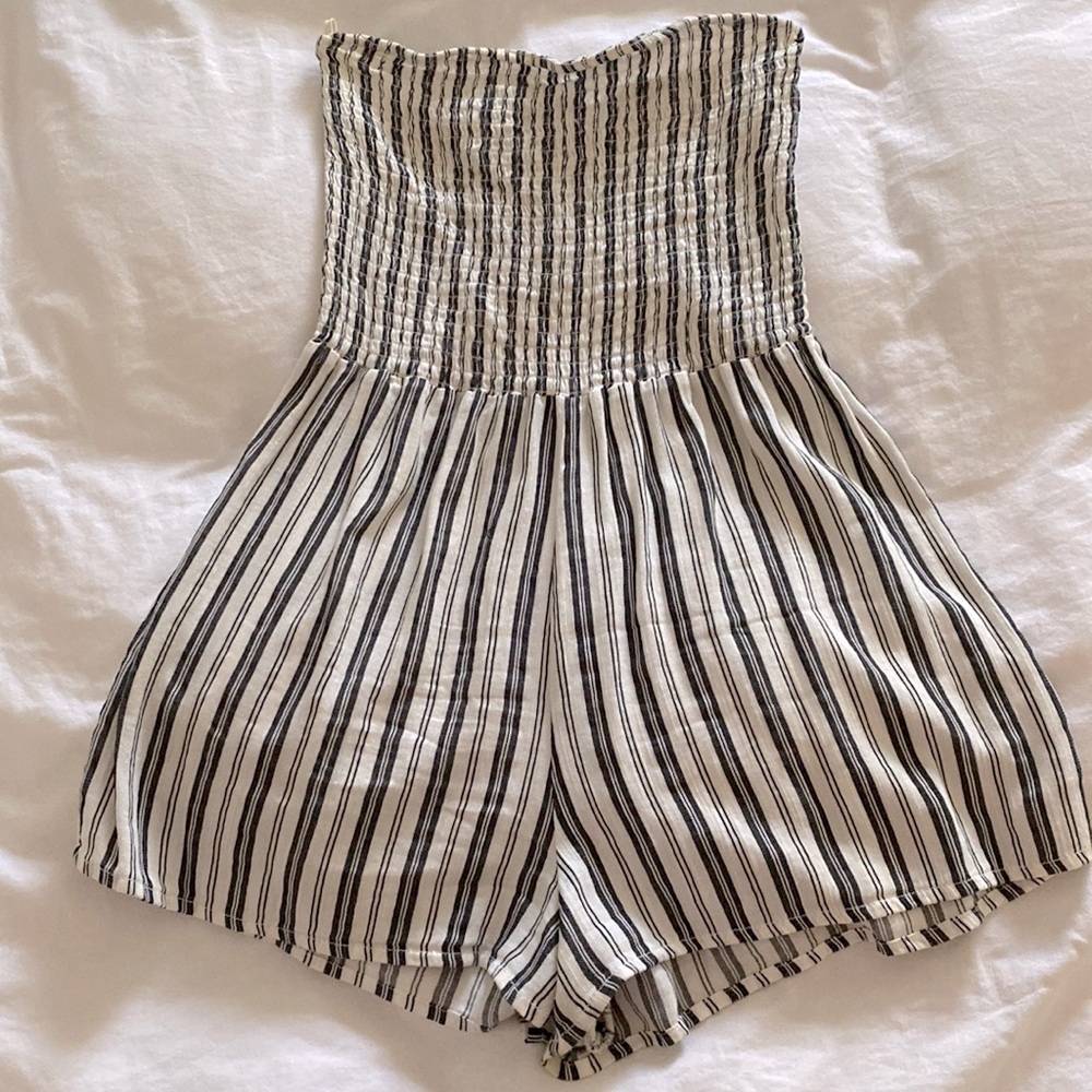 Strapless romper
